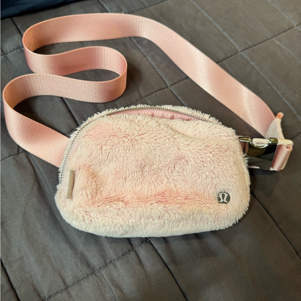 Lululemon Blush Pink Mesh Interior Bag